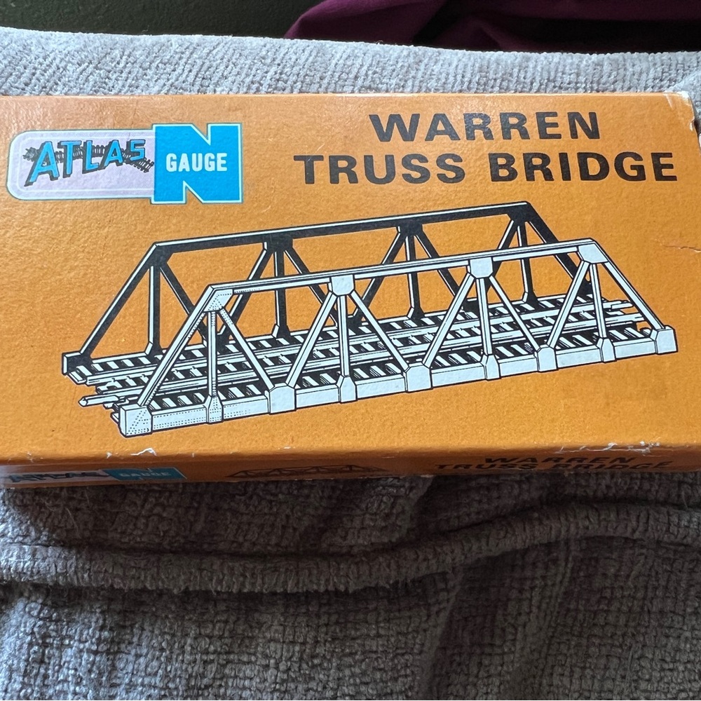 Warren truss bridge for train set